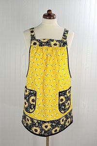 Charming Bees & Sunflowers Pinafore with no ties, relaxed fit smock with pockets, sunny yellow kitchen apron  XS - 5X