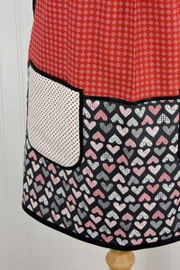 Flirty Hearts Scrapbuster Pinafore with no ties, relaxed fit smock with pockets for Valentine's Day, standard size L/XL/2X, SHIPS FAST