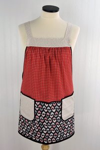 Flirty Hearts Scrapbuster Pinafore with no ties, relaxed fit smock with pockets for Valentine's Day, standard size L/XL/2X, SHIPS FAST