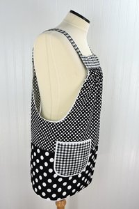 Black & White Scrapbuster Pinafore, relaxed fit smock with pockets, comfortable (doesn't touch neck) Standard Size (fits L/XL/2X) ships now