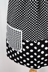 Black & White Scrapbuster Pinafore, relaxed fit smock with pockets, comfortable (doesn't touch neck) Standard Size (fits L/XL/2X) ships now