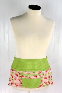 Strawberry Fields SCRAPBUSTER Teacher Apron with pockets, great for vendors with money pocket; servers;  event planner, fits waist up to 40"