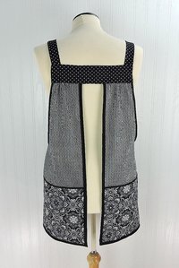 B/W Fancy Medallion Scrapbuster Pinafore with no ties (straps go straight over the shoulder) relaxed fit smock with pocket L/XL/2X ships now