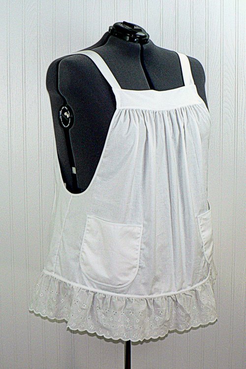 XS to 5X White Pinafore Apron with eyelet ruffle, relaxed fit smock with pockets, cosplay apron handmade after order