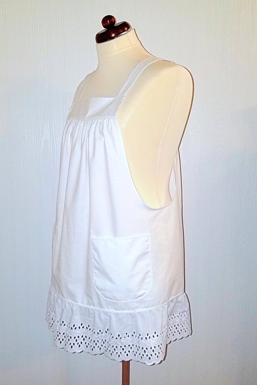 XS to 5X White Pinafore Apron with eyelet ruffle, relaxed fit smock with pockets, cosplay apron handmade after order