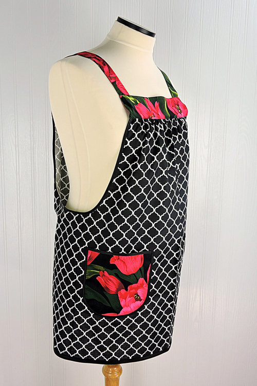 SHIPS FAST ~ Tulip Lattice Pinafore Apron with no ties, plus size smock apron with pockets, Standard Size (fits L/XL/2X) ooak, ready to ship