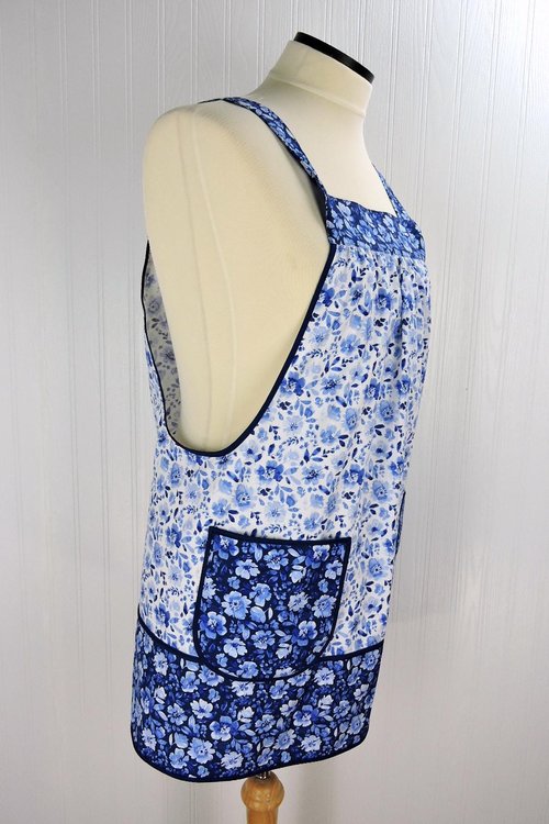 Classic Blue Floral Scrapbuster Pinafore with no ties, plus size smock apron with pockets, ready to ship fits L/XL/2X