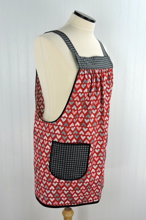 Red Flirt Hearts Valentine Pinafore with no ties, relaxed fit smock with pockets, standard size L/XL/2X, SHIPS FAST
