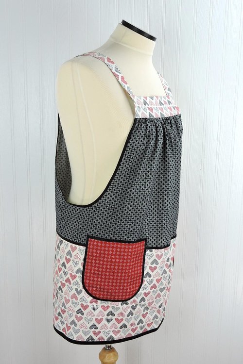 Cream Flirt Hearts Scrapbuster Pinafore with no ties, relaxed fit smock with pockets for Valentine's Day, standard size L/XL/2X, SHIPS FAST