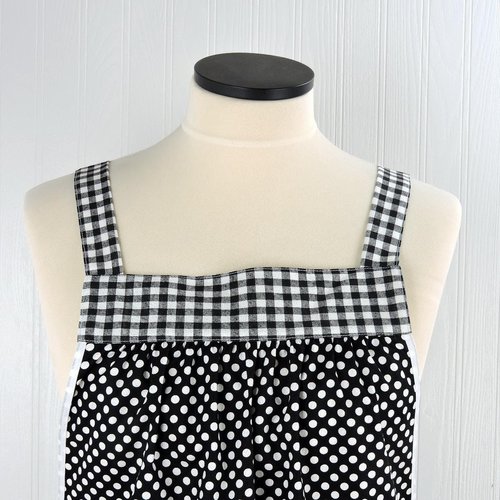 Black & White Scrapbuster Pinafore, relaxed fit smock with pockets, comfortable (doesn't touch neck) Standard Size (fits L/XL/2X) ships now