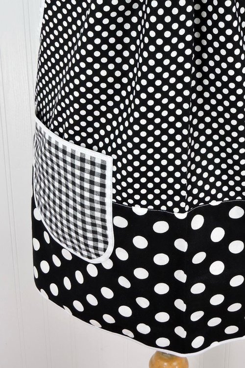 Black & White Scrapbuster Pinafore, relaxed fit smock with pockets, comfortable (doesn't touch neck) Standard Size (fits L/XL/2X) ships now