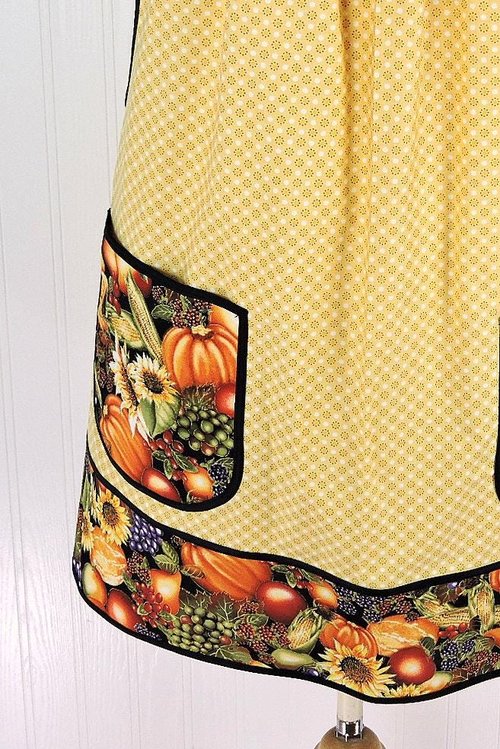 Sunflower Harvest Scrapbuster Pinafore with no ties (straps go straight over the shoulders) relaxed fit smock with pockets L/XL/2X ships now