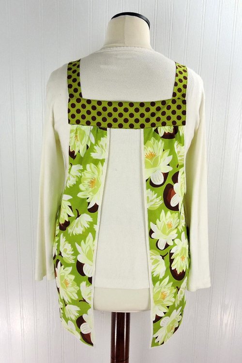 Water Lilies Pinafore with no ties (straps go straight over the shoulders) relaxed fit smock with pockets L/XL/2X ships now