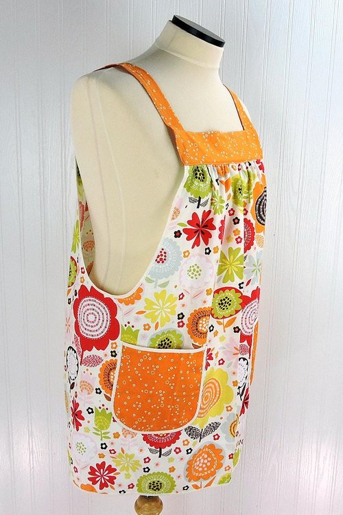 Matilda Floral (orange) Pinafore with no ties (straps go straight over the shoulders) relaxed fit smock with pockets fits L/XL/2X ships fast