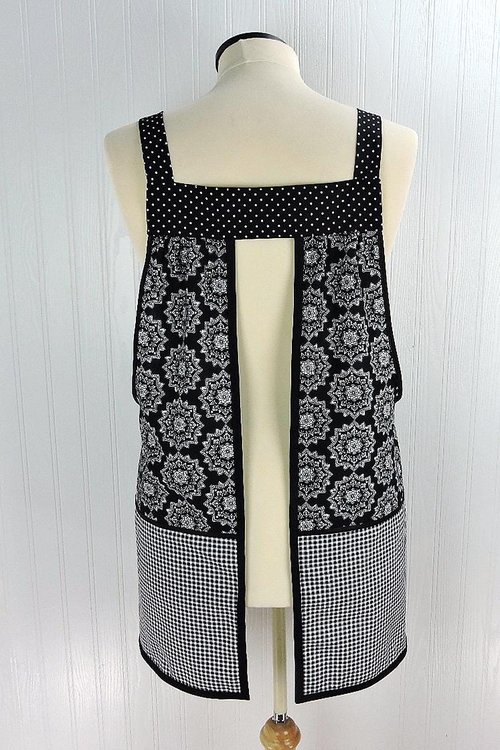 B/W Medallion Check Scrapbuster Pinafore with no ties (straps go straight over the shoulder) relaxed fit smock with pocket L/XL/2X ships now