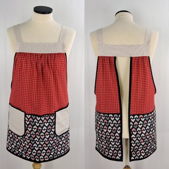 Flirty Hearts Scrapbuster Pinafore with no ties, relaxed fit smock with pockets for Valentine's Day, standard size L/XL/2X, SHIPS FAST